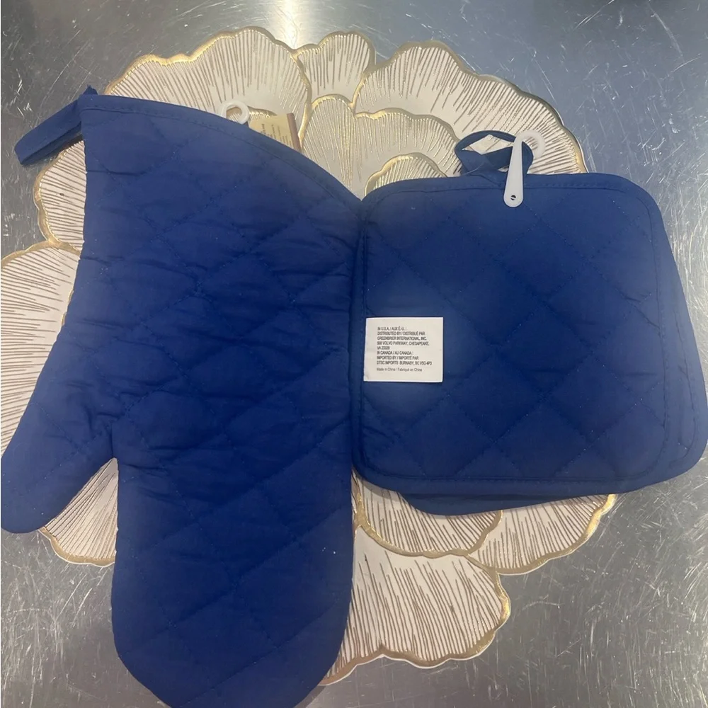 Blue Hydrangea Oven Mitt and Pot Holder Set NWT